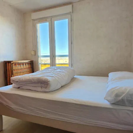 Comfortable And Pleasant With Balcony Apartment