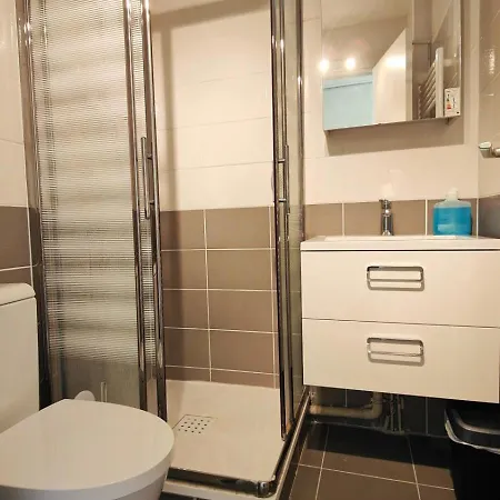 아파트 Comfortable And Pleasant With Balcony Saint-Raphaël