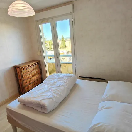 Lejlighed Comfortable And Pleasant With Balcony *